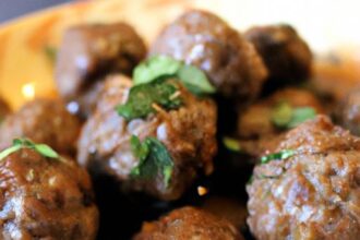 Slow-Cooker Swedish Meatballs: Classic Comfort Made Easy