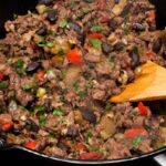 Quick & Delicious: Easy Low-Carb Ground Beef Skillet Recipe