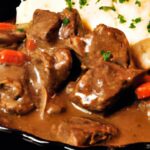 Savor the Slow: Irresistible Crockpot Beef Tips & Gravy